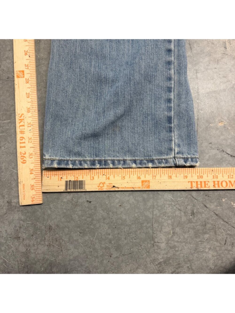 Levis 2000s Silvertab Bootcut Jeans - Picture 8 of 8